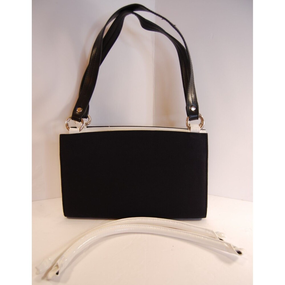 Miche Classic White Base Bag. Retired 2-White 2-Black Handles 4 Carabiners